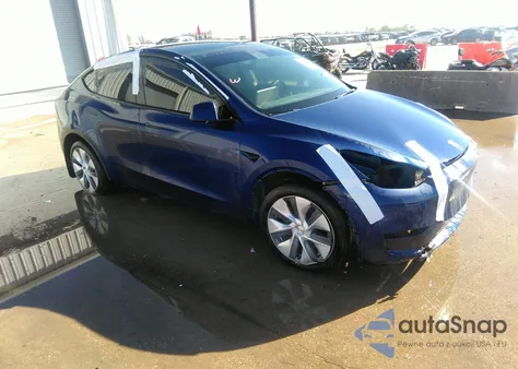 2024 Tesla Model Y from USA, damaged, VIN 7SAYGDEE7RA239148